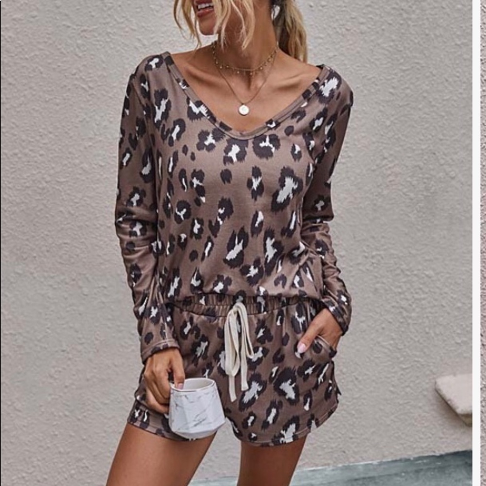 Two piece pajamas. Great condition